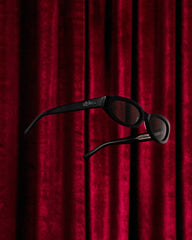 The Eyedress Oval - Black Bio